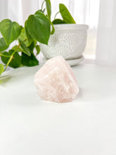 Load image into Gallery viewer, Rose Quartz Polished Top Points
